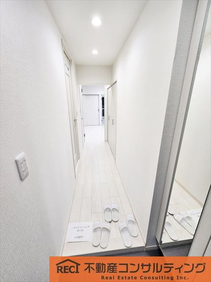 上野ハイツの玄関