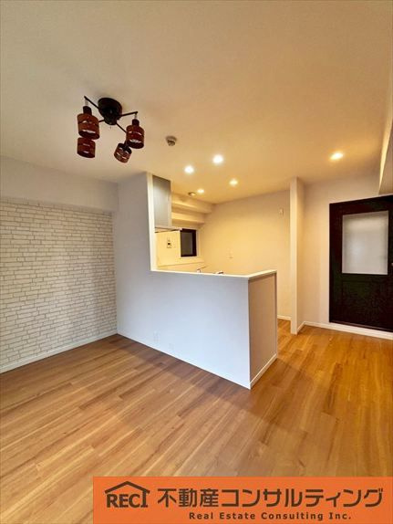 サンコート住吉駅前の洋室