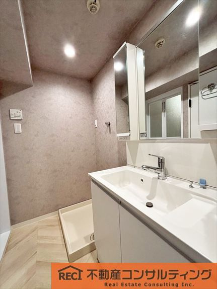 サンコート住吉駅前の独立洗面台