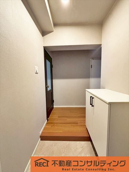 サンコート住吉駅前の玄関