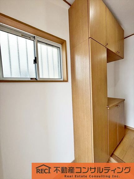 西宮市青木町　中古戸建の玄関