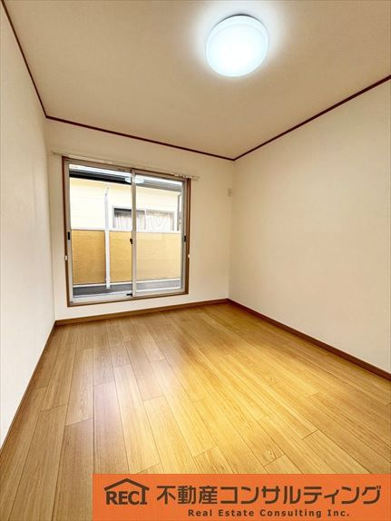 西宮市青木町　中古戸建の洋室