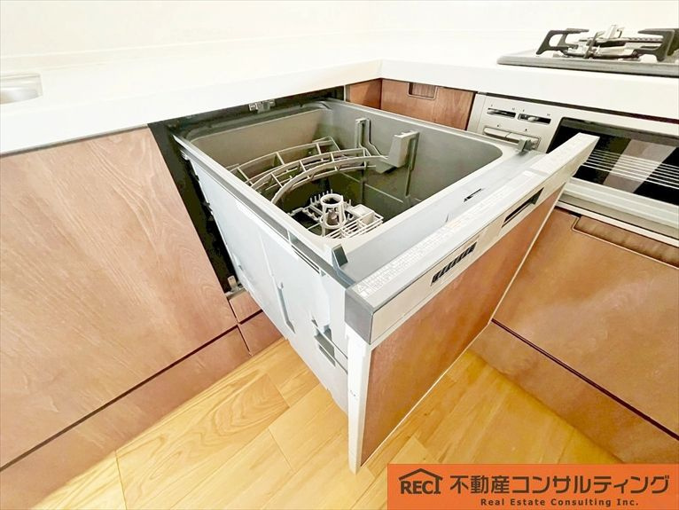 西宮市小曽根町３丁目　中古戸建のキッチン