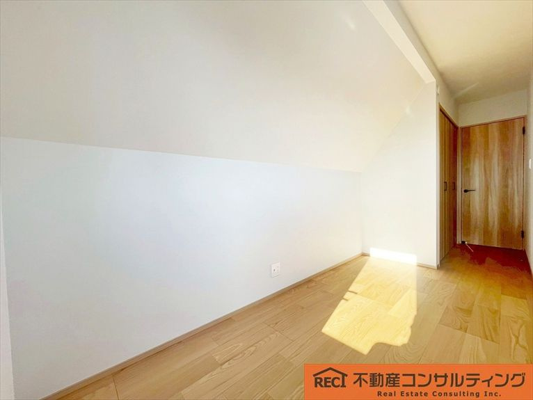 西宮市小曽根町３丁目　中古戸建の洋室