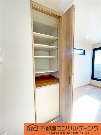 西宮市小曽根町３丁目　中古戸建の収納