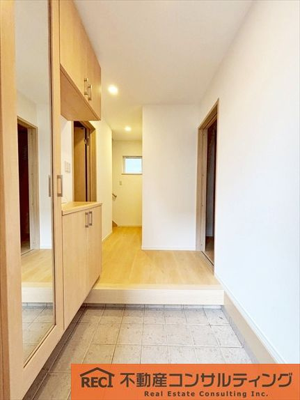 神戸市東灘区深江南町1丁目　中古戸建の玄関