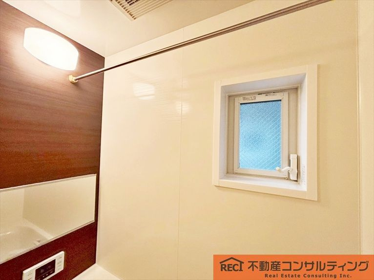 神戸市東灘区深江南町1丁目　中古戸建の浴室