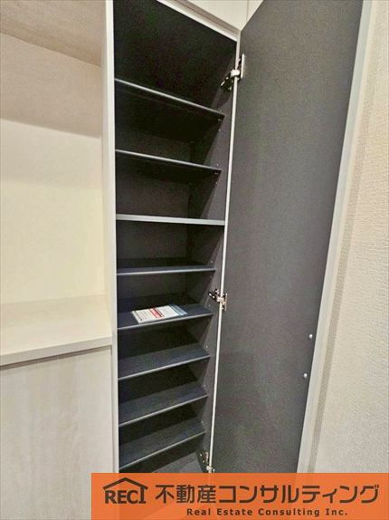 神戸市灘区神ノ木通3丁目　新築戸建　1号棟の収納