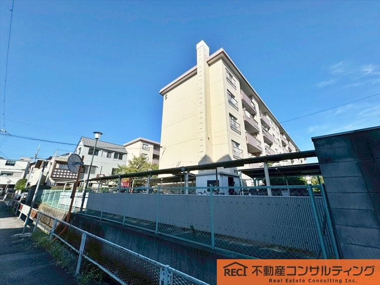 甲子園ビューハイツS棟の外観