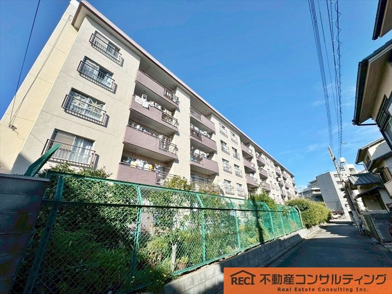 甲子園ビューハイツS棟の外観