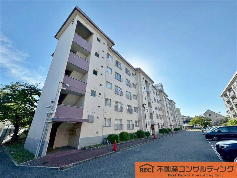 甲子園ビューハイツS棟の外観