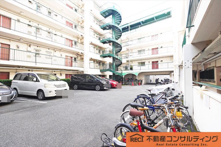 岡本センチュリーマンションの駐輪場