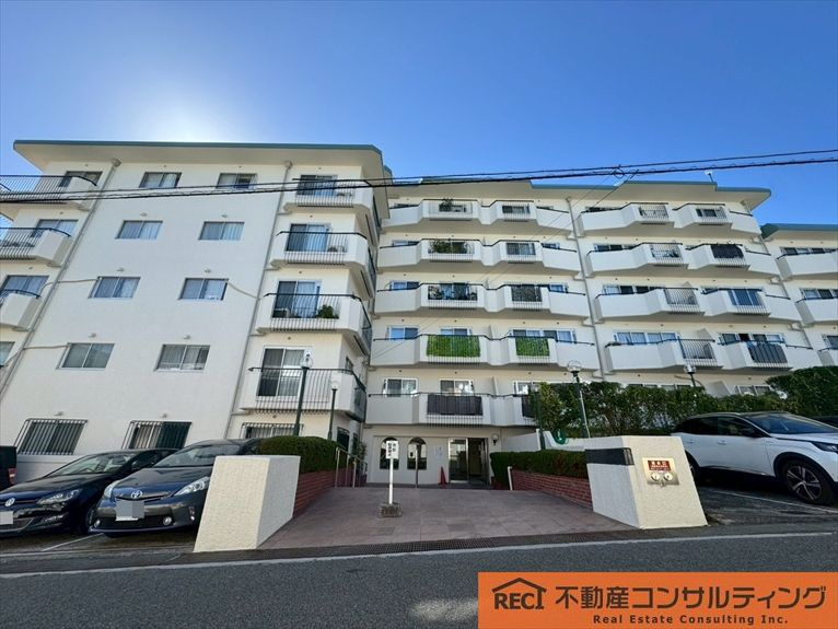 岡本センチュリーマンションの外観