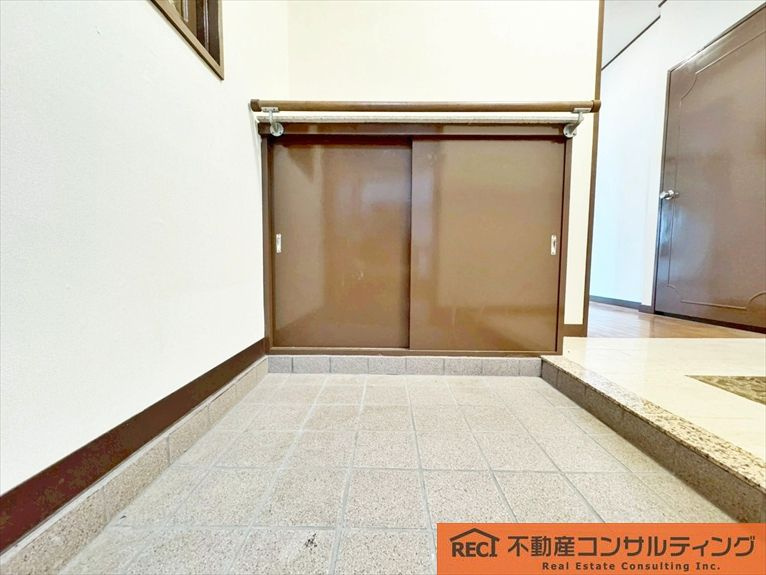 ジョイフル御影の玄関