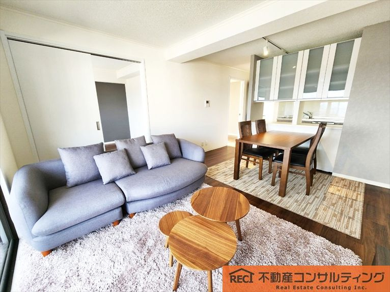 カサベルデ青谷の洋室|全室クロス張替え