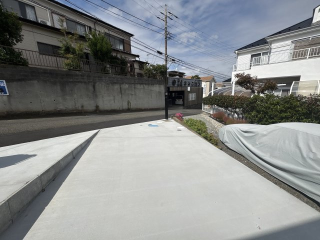 平塚市公所　新築一戸建ての駐車場