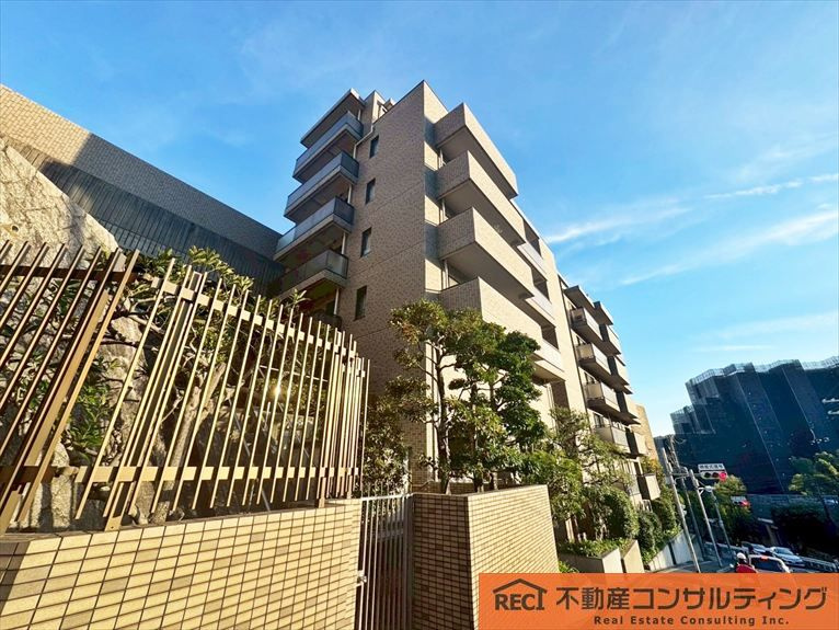 六甲山手グランドヒルズの外観