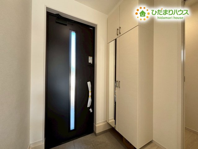 東松山市石橋　3期　新築一戸建て　ずっとプラス　01の玄関