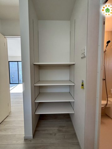 東松山市石橋　3期　新築一戸建て　ずっとプラス　01の独立洗面台