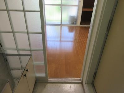 御池ハイツの内装|廊下から～