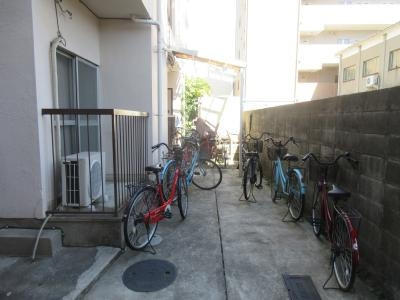 御池ハイツの駐車場|駐輪場