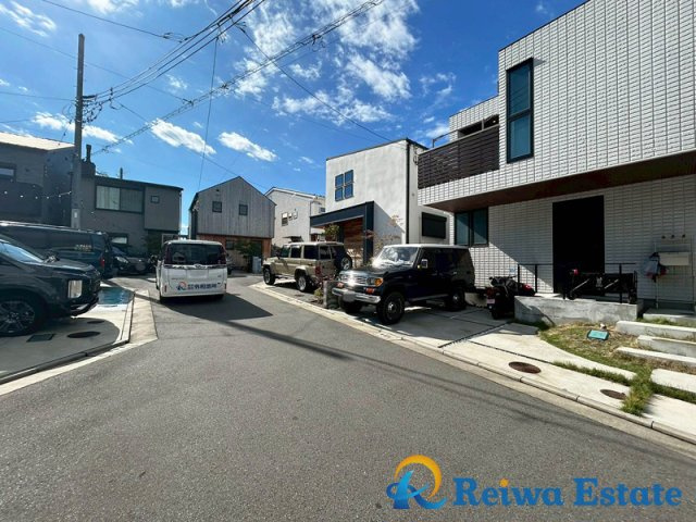 中古戸建　茅ヶ崎市東海岸南6丁目の前面道路含む現地写真