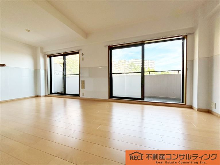 ジオ六甲山手の洋室