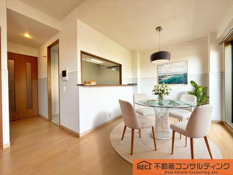 ジオ六甲山手の居間・リビング|部屋数豊富な4LDK