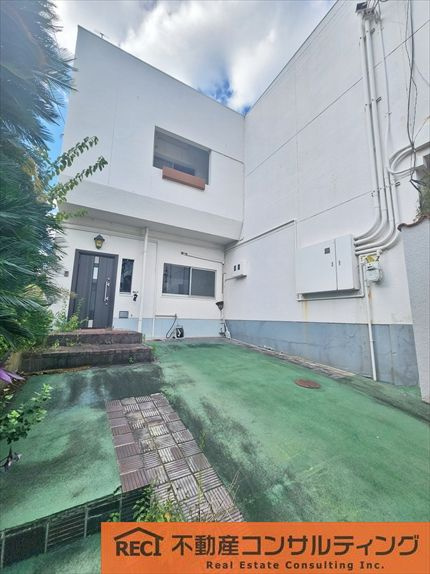 神戸市東灘区森北町5丁目　中古戸建の駐車場