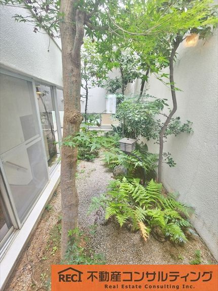神戸市東灘区森北町5丁目　中古戸建の庭