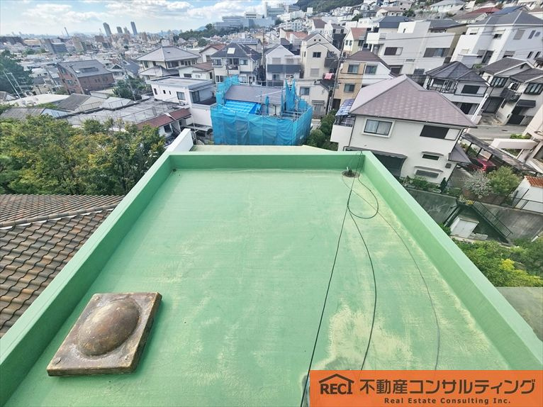 神戸市東灘区森北町5丁目　中古戸建のバルコニー