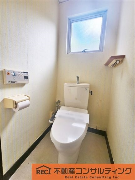 神戸市東灘区森北町5丁目　中古戸建のトイレ