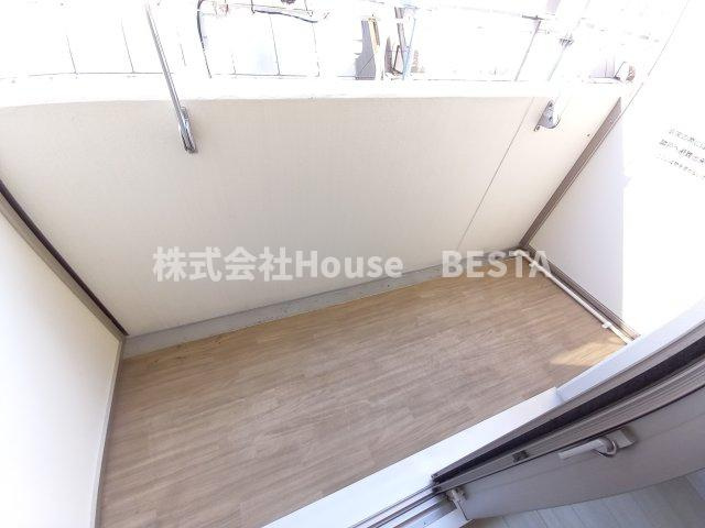 クロスレジデンス神戸元町のバルコニー