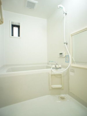 【浴室】 | コーポラスビックツリーA | 日々の疲れをリセットできる浴室です♪