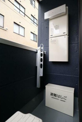 【バルコニー】 | グラッタブルコマゴメ | バルコニー付きです