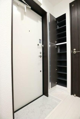 【玄関】 | グラッタブルコマゴメ