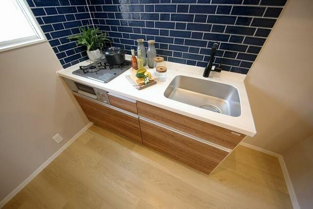 グリ－ンセフィラＢのキッチン|家具等は設置イメージです。