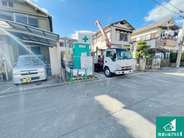 京田辺市草内八田　第1期　新築一戸建ての外観|周辺は落ち着いた街並みの住宅地！子育てがしやすい住環境です！まだ未完成ですが、現地でしかわからない事もございます。是非一度ご覧ください。