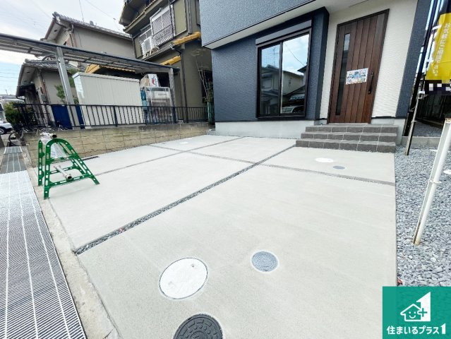 現地説明会開催　京田辺市草内八田　第1期　新築一戸建ての駐車場|駐車スペース！散水栓があるので、こまめに愛車を洗えます！