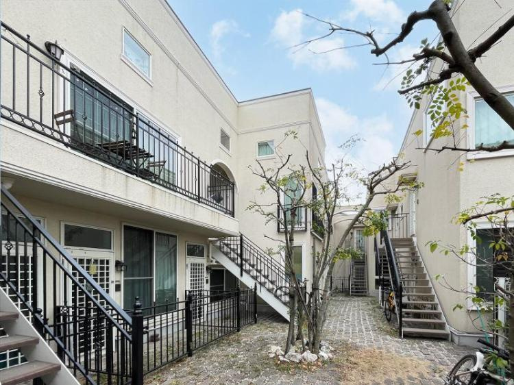 グランエッグス学芸大学のエントランス