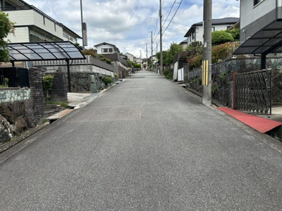 【前面道路含む現地写真】 | 東有野台２丁目　新築戸建