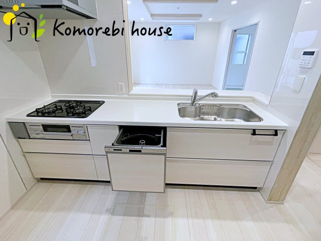 さいたま市見沼区深作3丁目　新築一戸建て　ブルーミングガーデン　01のキッチン|12/25　撮影済み