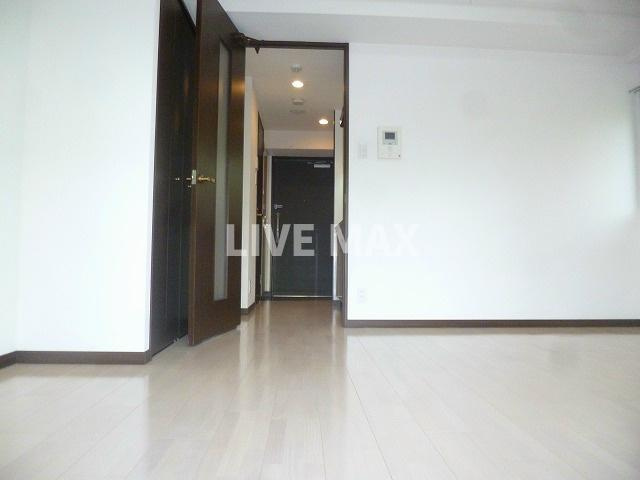 【居間・リビング】クリスタルグランツ京都御所西 