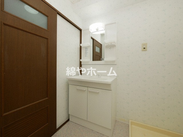 パレーシャル難波の独立洗面台|独立洗面台、朝の身支度には欠かせません