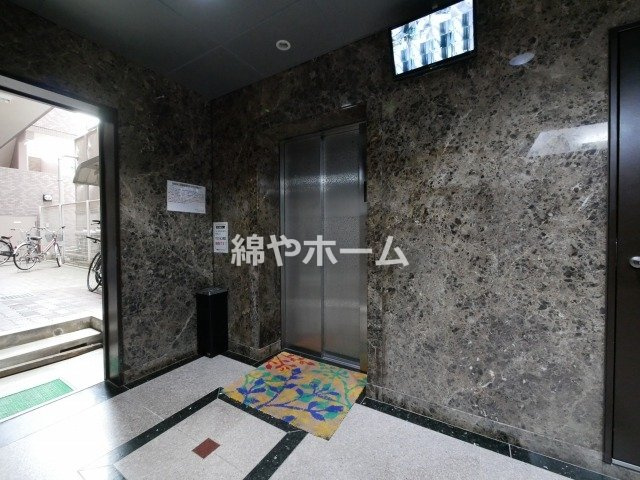 パレーシャル難波のエントランス|エントランスです