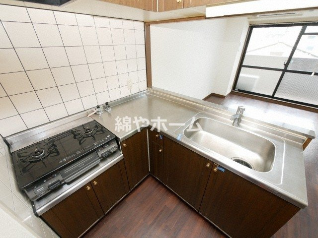 パレーシャル難波のキッチン|お料理しやすいキッチンです