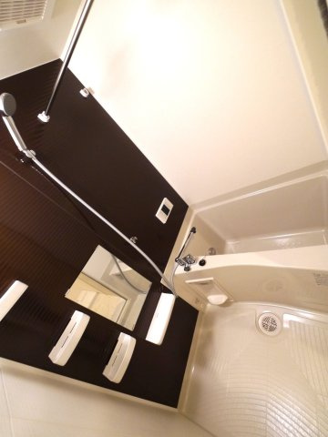 イルミエール千早南の浴室