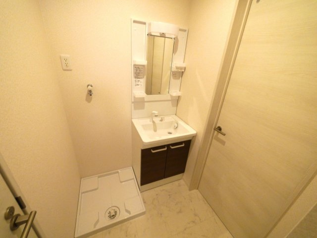 イルミエール千早南の洗面所