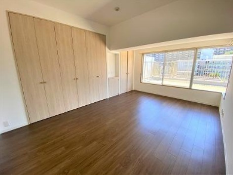 ディオ・フェルティ須磨名谷の洋室