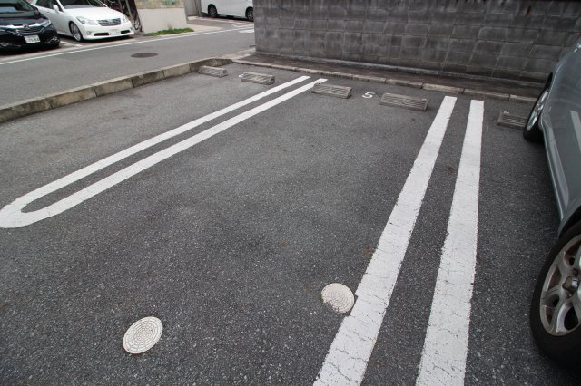 バージンブリッジの駐車場